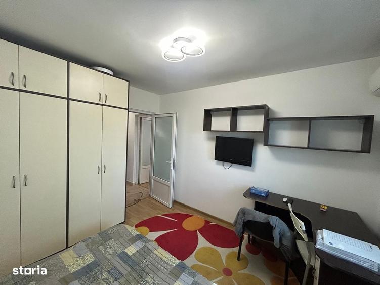 Apartament cu 2 camere decomandat în Hala Centrală