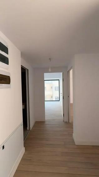 Apartament cu 3 camere semidecomandat în 13 Septembrie