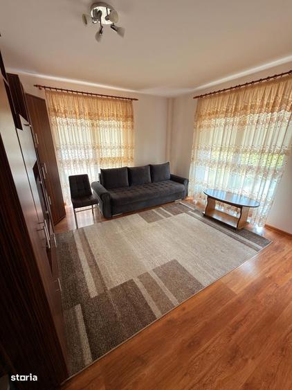 Apartament cu 2 camere decomandat în Tractorul