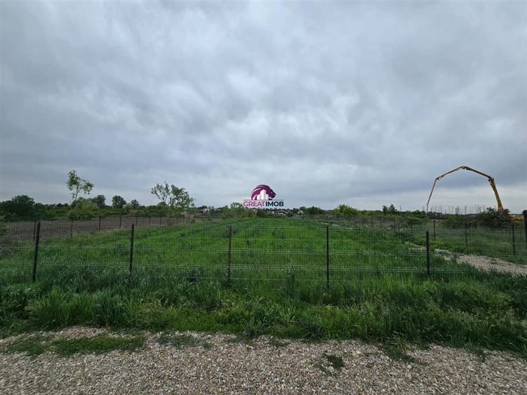 Teren intravilan de 5600 mp, în Ciofliceni