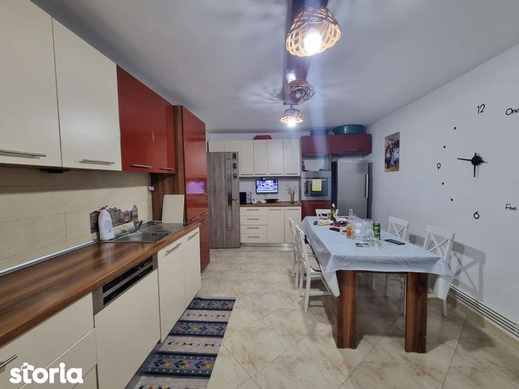 Apartament cu 3 camere decomandat, mobilat în Mioriței