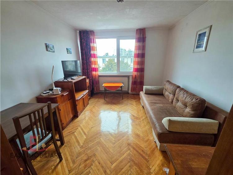 Apartament cu 2 camere semidecomandat în Cornișa