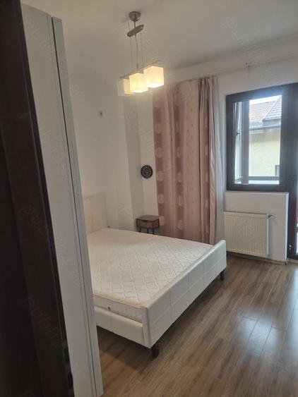 Inchiriez apartament 2 camere - 1