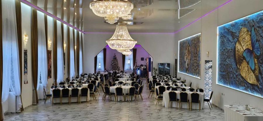 Spațiu comercial, de 650 mp, în Petrești