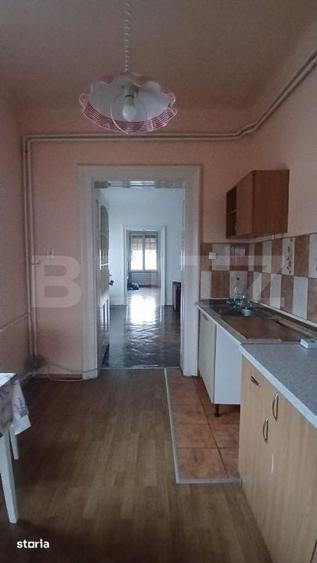Apartament cu 5 camere în Central