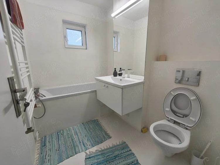 Apartament cu 2 camere semidecomandat în Girocului