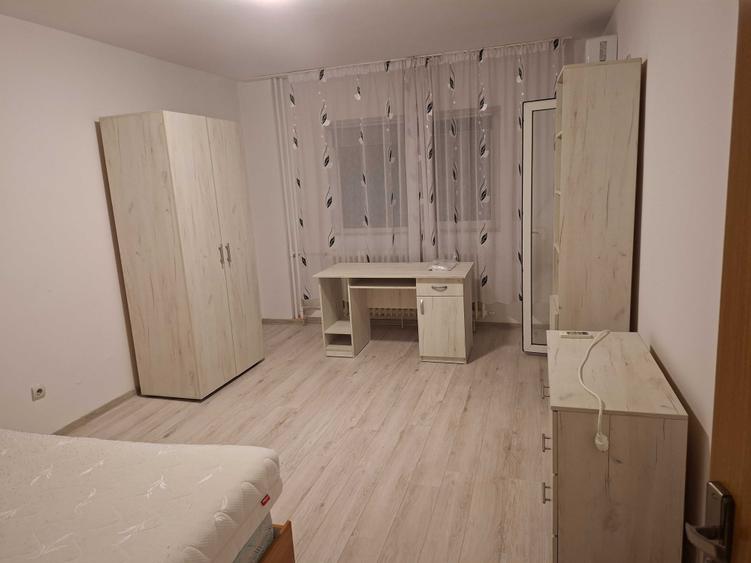 Garsonieră decomandată în Tineretului