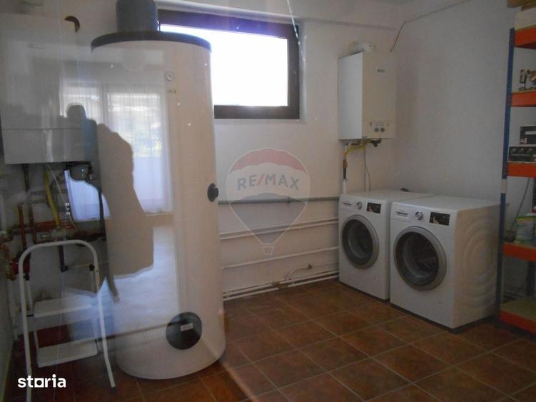 Spațiu comercial, de 393 mp, în Ștrand