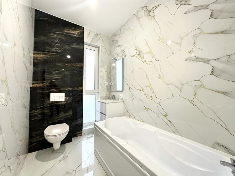 Duplex cu 5 camere cu Canalizare în Dumbrăvița