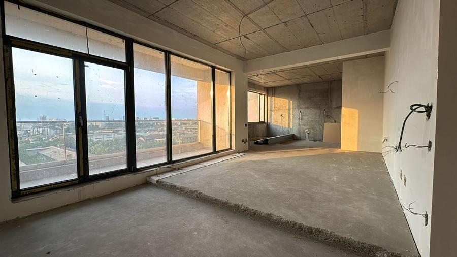 Apartament cu 4 camere decomandat în Grozăvești