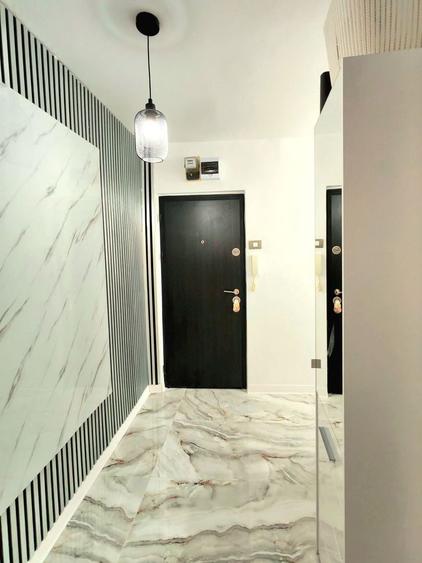 Apartament cu 3 camere semidecomandat, mobilat în Complex Studențesc