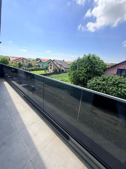 Apartament cu 4 camere în Valea Adâncă
