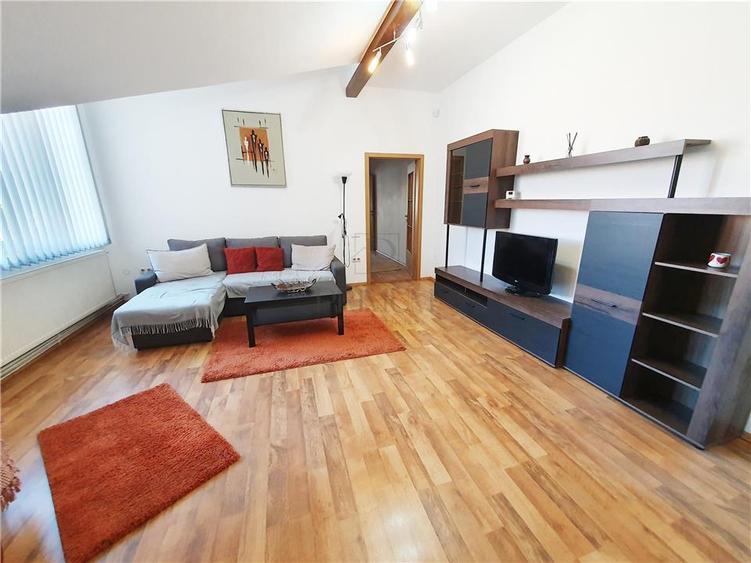 Apartament cu 4 camere decomandat, mobilat în Circumvalațiunii