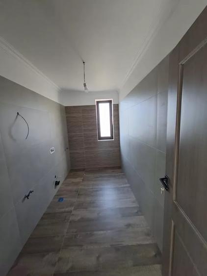 Duplex cu 3 camere cu Canalizare în Sânandrei