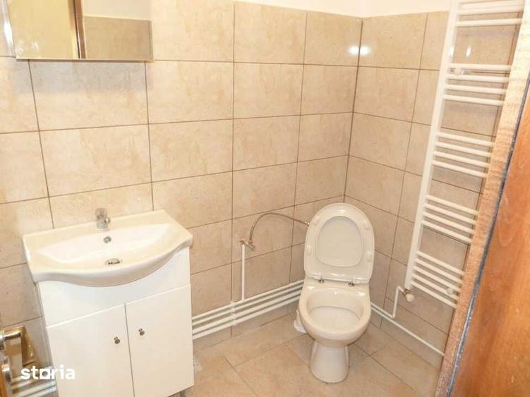 Casă cu 4 camere cu Teren 2100 Mp în Ludești