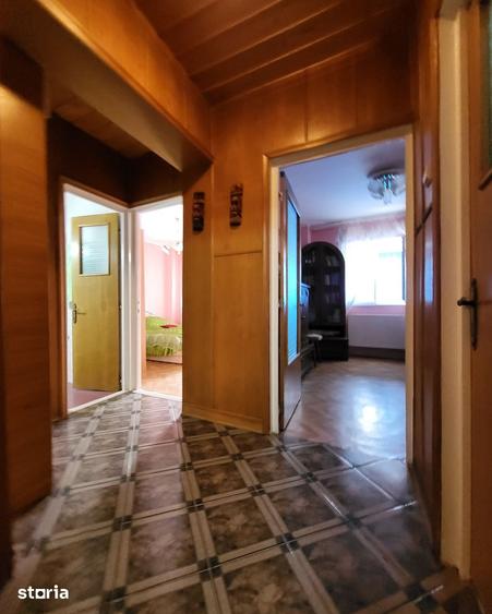 Apartament cu 3 camere decomandat în Bistrița Lac