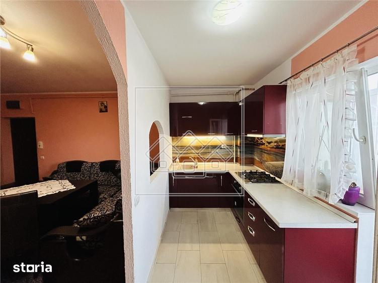 Ap mobilat si utilat, 2 camere, balcon, etaj 13 - Valea Aurie - 6
