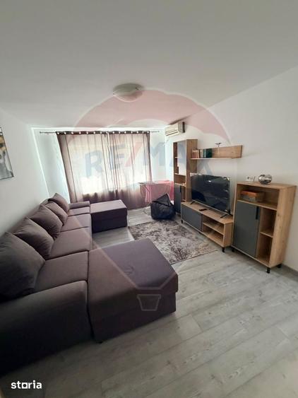 Apartament cu 2 camere decomandat în 1 Mai