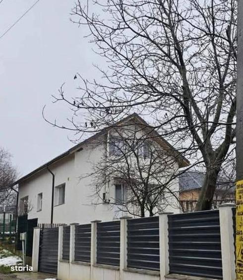 Vila de vanzare la 10 min de Onesti, sat Racauti. - 2