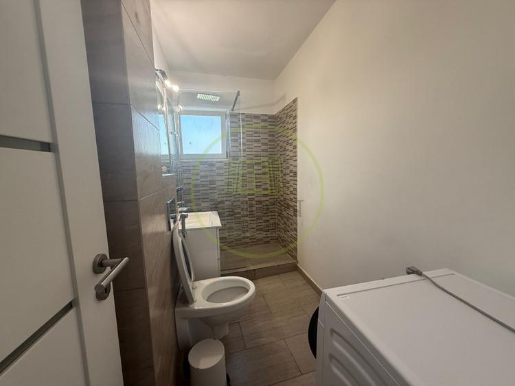 Apartament cu 4 camere decomandat, mobilat în 1 Mai