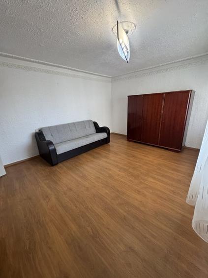 Apartament cu 2 camere decomandat în Cantacuzino