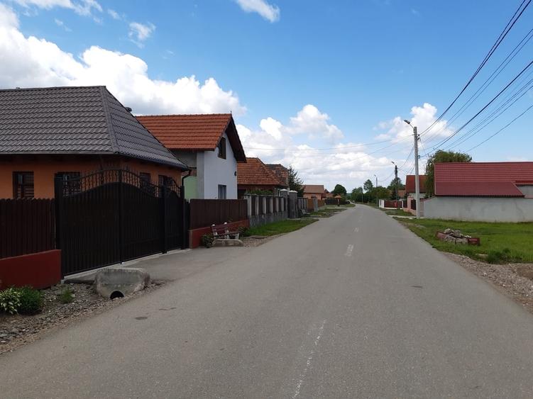 Teren de 4650 mp, în Central