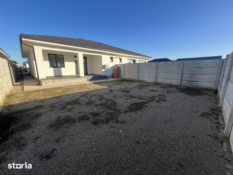 Casă cu 4 camere cu Teren 296 Mp în Oșorhei