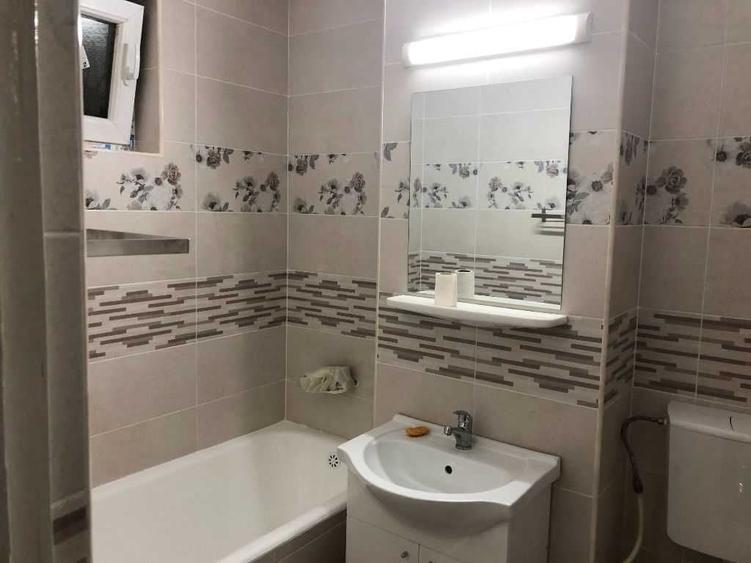 Inchiriez apartament 3 camere - 1