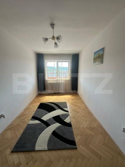 Apartament cu 3 camere semidecomandat, mobilat în Mănăștur