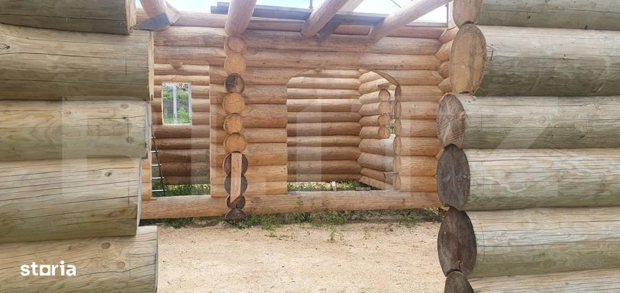 Casă cu 4 camere în Argestru