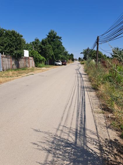Teren Construcții intravilan de 350 mp, în Lazu