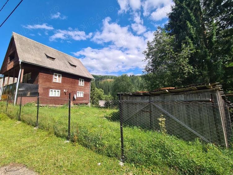 Casă cu Teren 2543 Mp în Poiana Horea