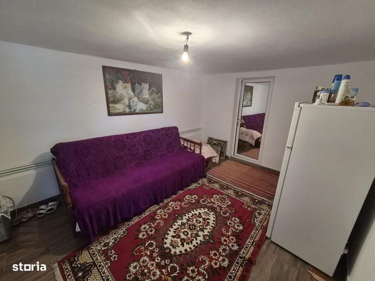 Casă cu 4 camere în Vernești