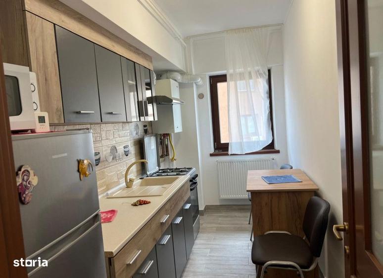 Apartament cu 2 camere decomandat în Galata