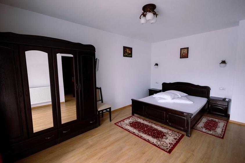 Casă cu 4 camere în Putna