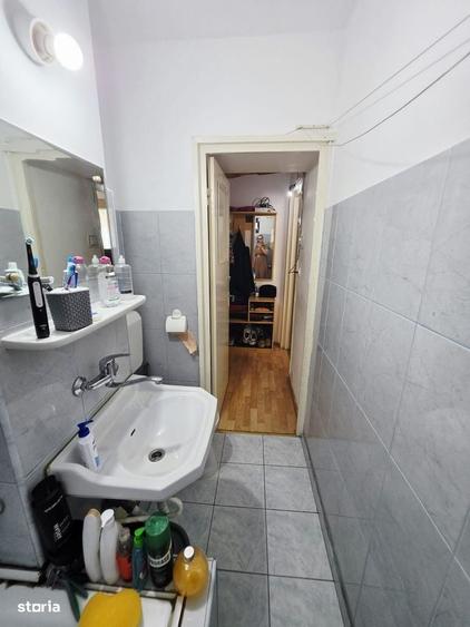 Apartament cu 3 camere nedecomandat în Malu Roșu
