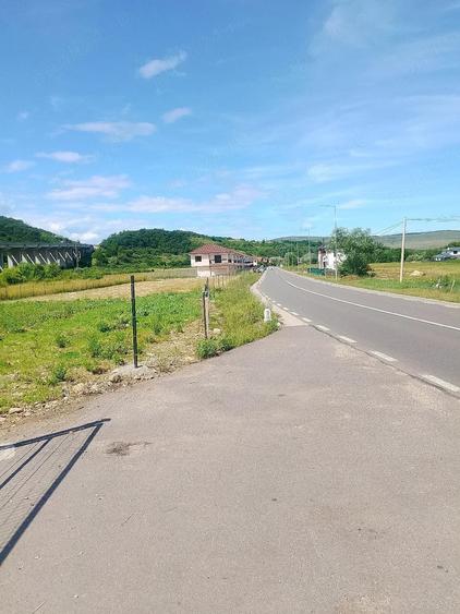 Teren de 1400 mp, în Luna