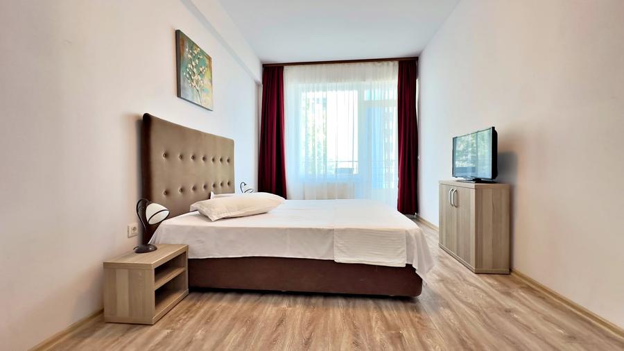 Apartament cu 2 camere semidecomandat, mobilat în Mamaia