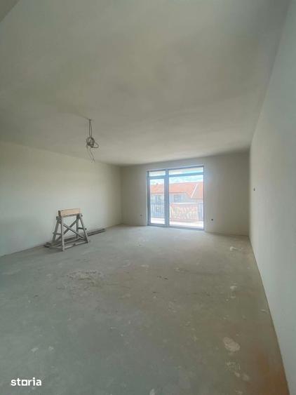 Apartament cu 3 camere decomandat în Burdea