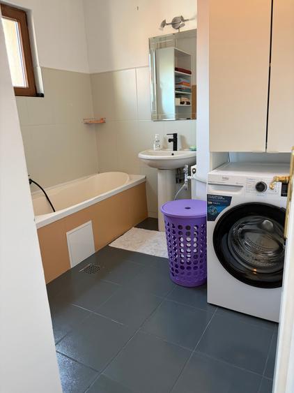 Apartament cu 3 camere semidecomandat în Cotroceni