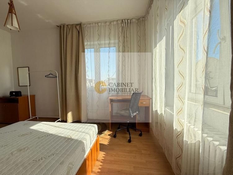 Apartament cu 2 camere semidecomandat, mobilat în Romană