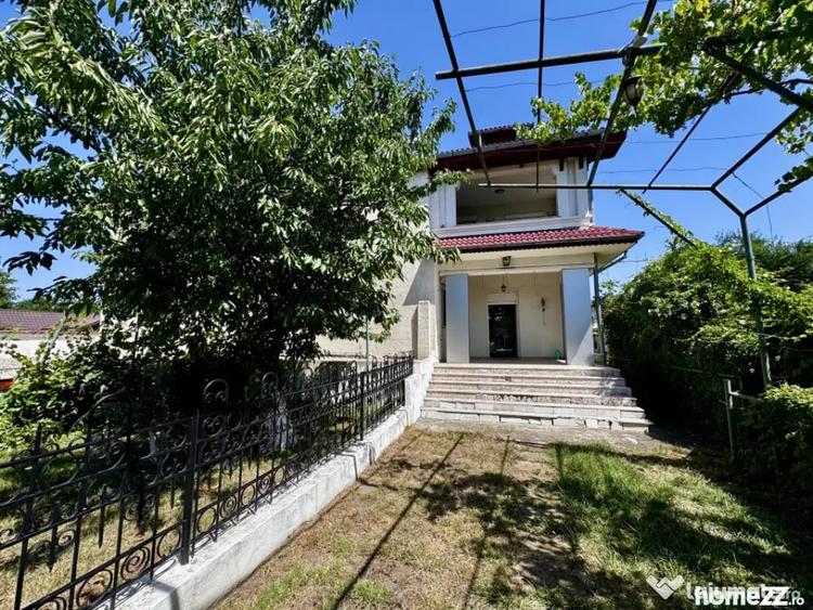 Casă cu 7 camere cu Teren 1150 Mp în Siliștea Snagovului