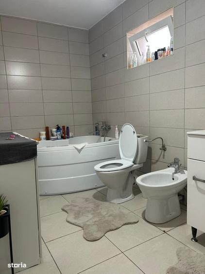 Casă cu 4 camere în Ultracentral