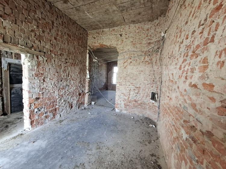 Spațiu comercial, de 244 mp, în Ardud