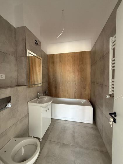 Apartament cu 3 camere decomandat în Theodor Pallady