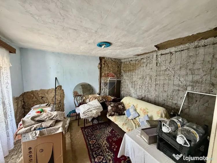 Casă cu 3 camere cu Teren 563 Mp în Câmpineanca