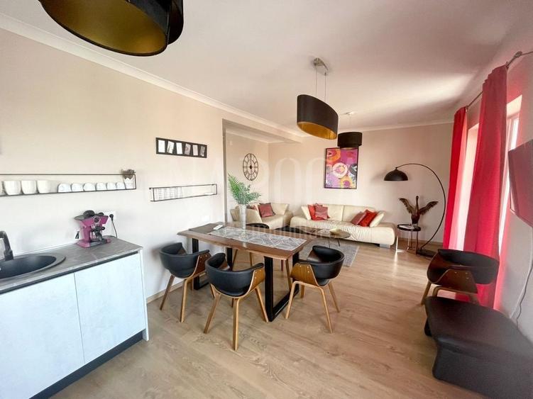 Apartament cu 5 camere semidecomandat în Andrei Mureșanu