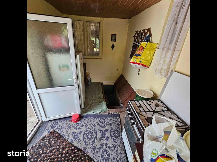 Casa 6 camere+anexa, teren 2000 mp, pozi?ie centrala Vi?ina Olt 31900 - 6