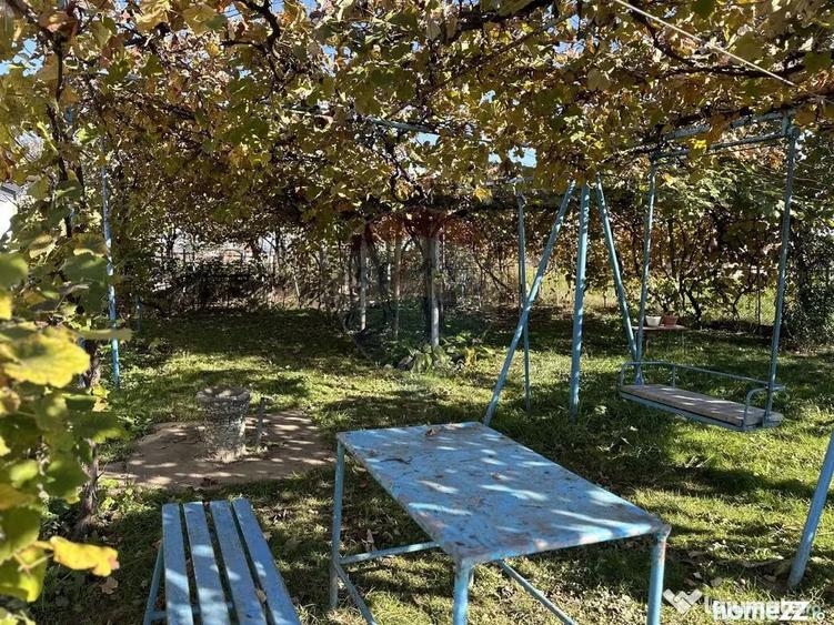Casă cu 3 camere cu Teren 1045 Mp în Piatra Șoimului