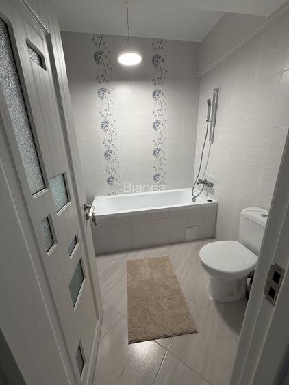 Inchiriez studio+ loc de parcare Tomis Plus Constanta